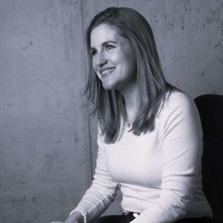Verena Schnellbach Verena Schnellbach - Pädagogin (M.A.), systemische Beraterin und systemischer Elterncoach. München-Pasing.